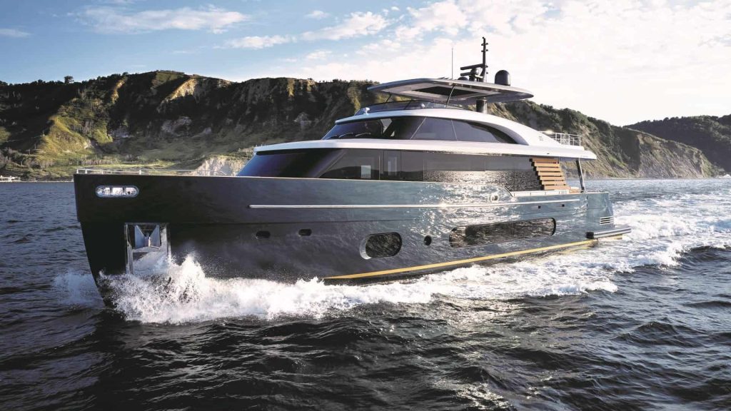 This is a photography of Azimut Magellano 25 Metri cruising