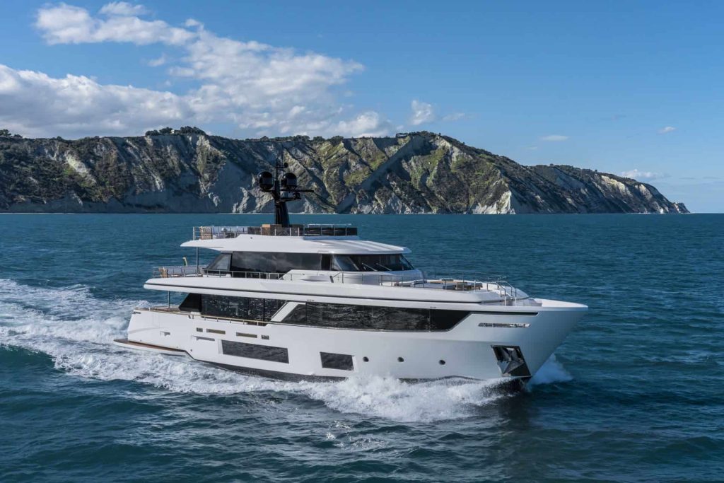 This is a photography of a Custom Line Navetta 30 Cruising