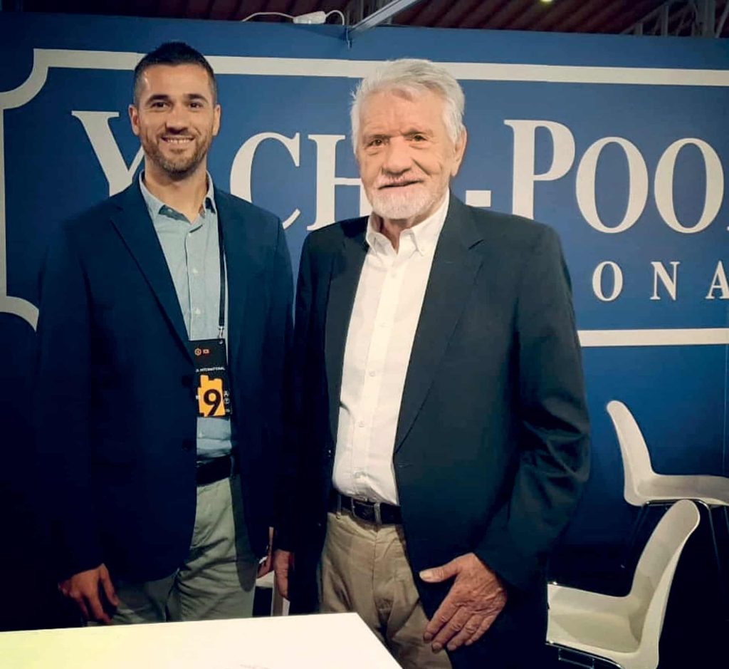This is photo of a Yacht-Pool founder