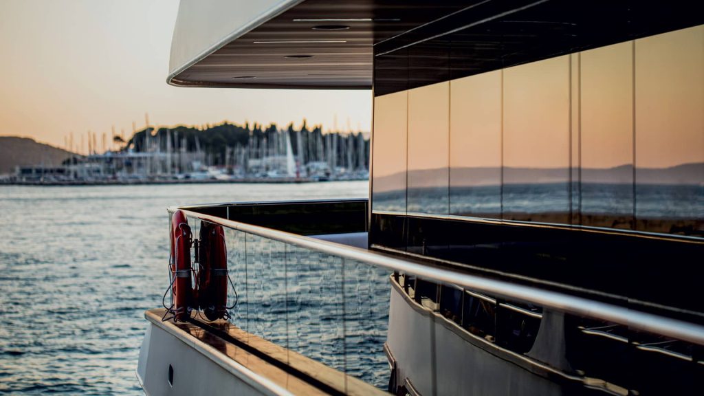 This is photo of a yacht with Kristal glass