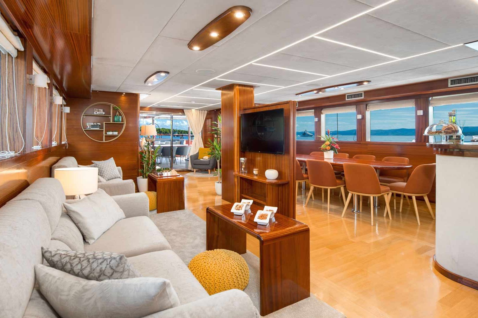 Son de Mar salon view