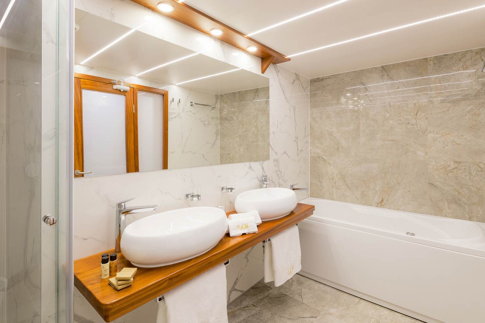 Son de Mar toilette view