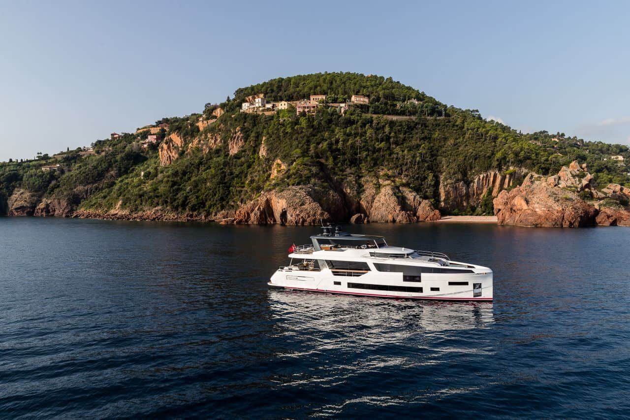 Sirena 88 luxury yacht