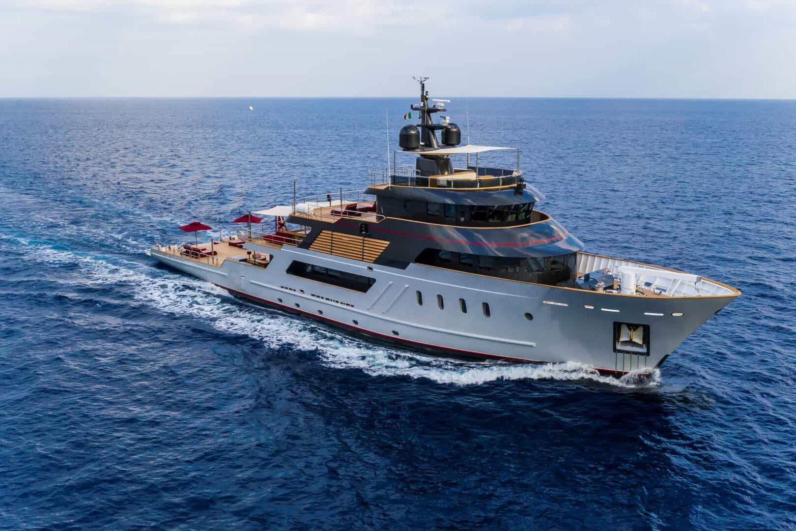 Masquenada loro piana yacht