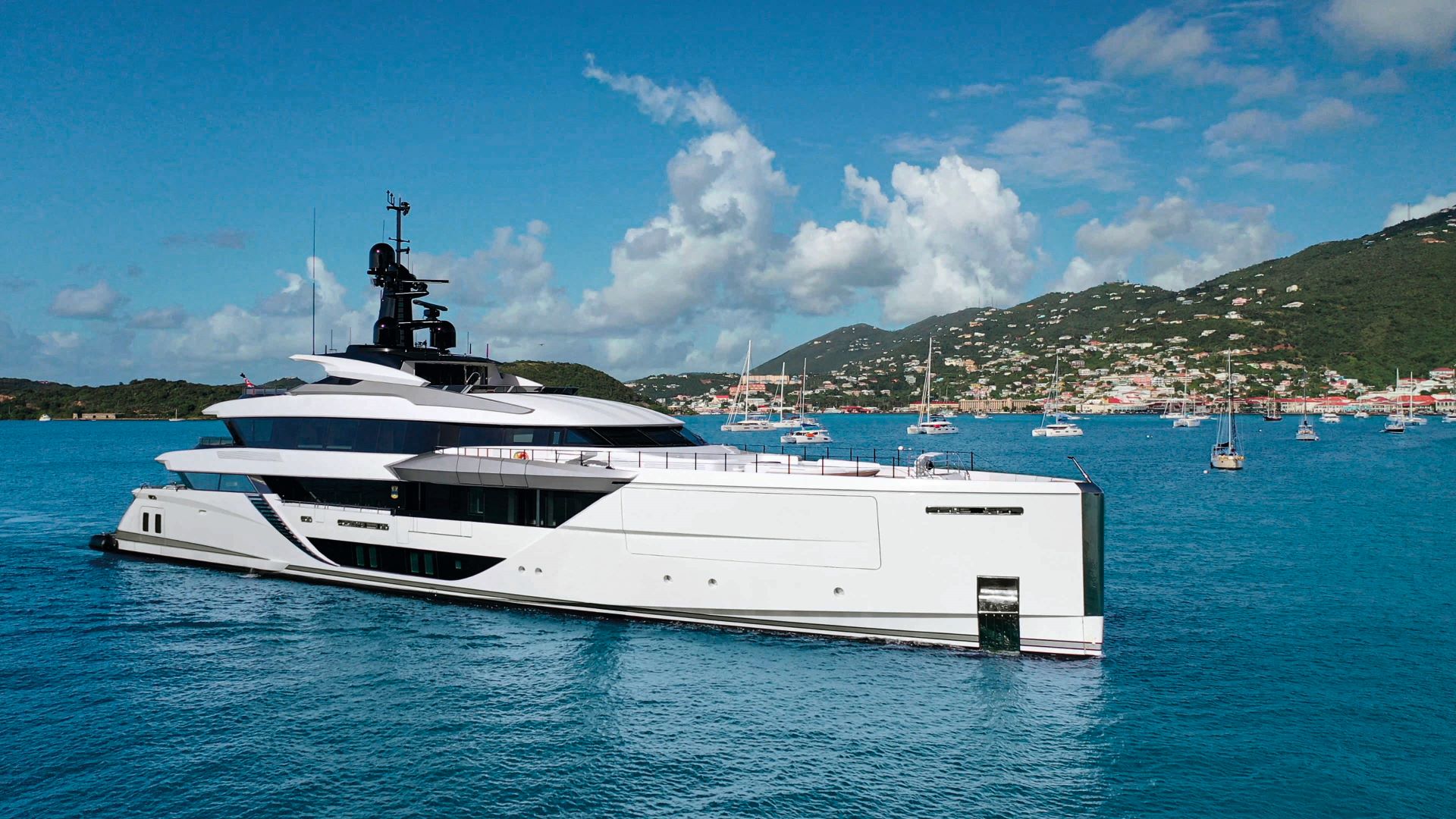CRN MY 141 superyacht