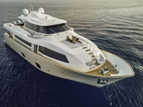 Luxury yachts Friend's boat main