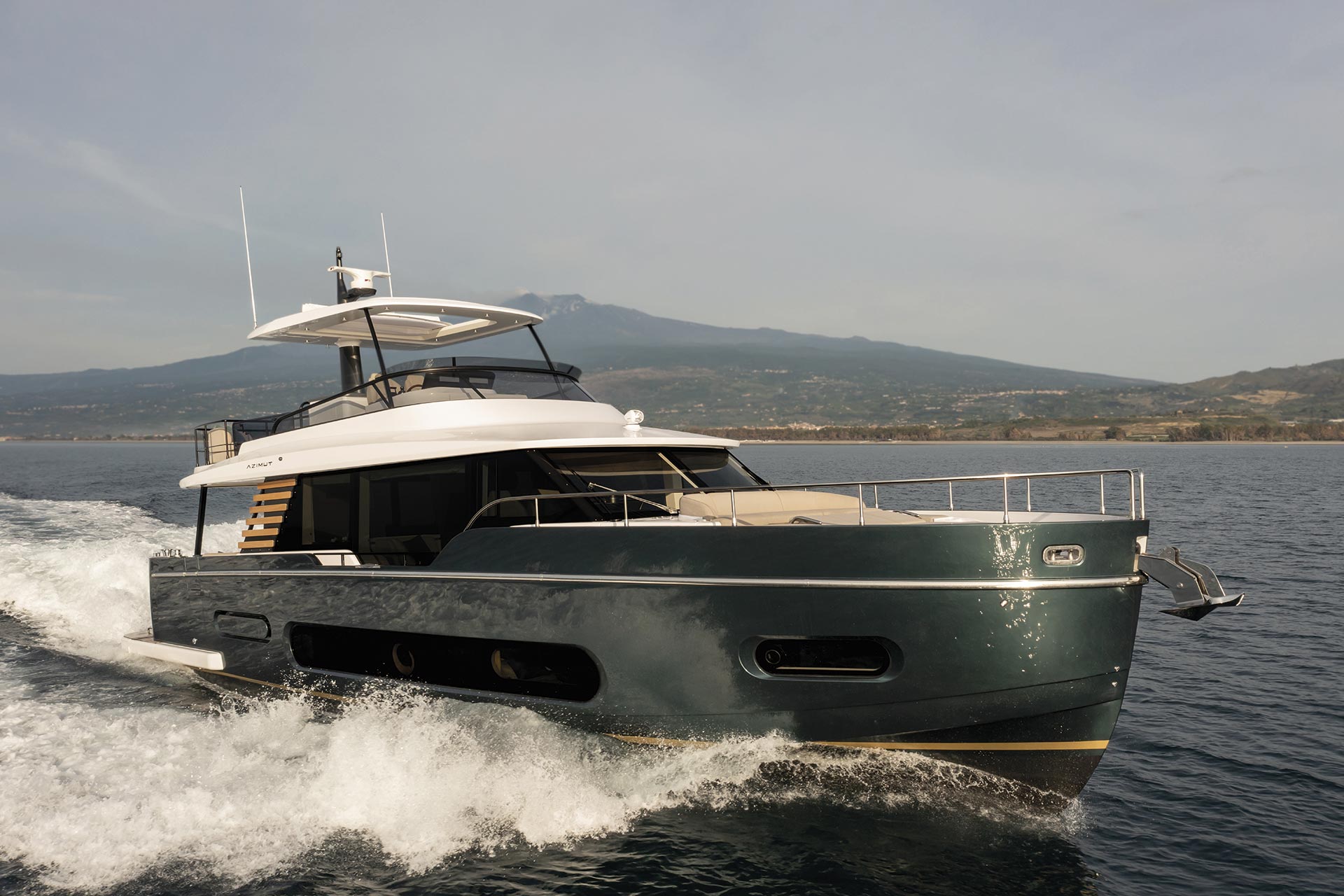 Azimut Magellano 60 cruising