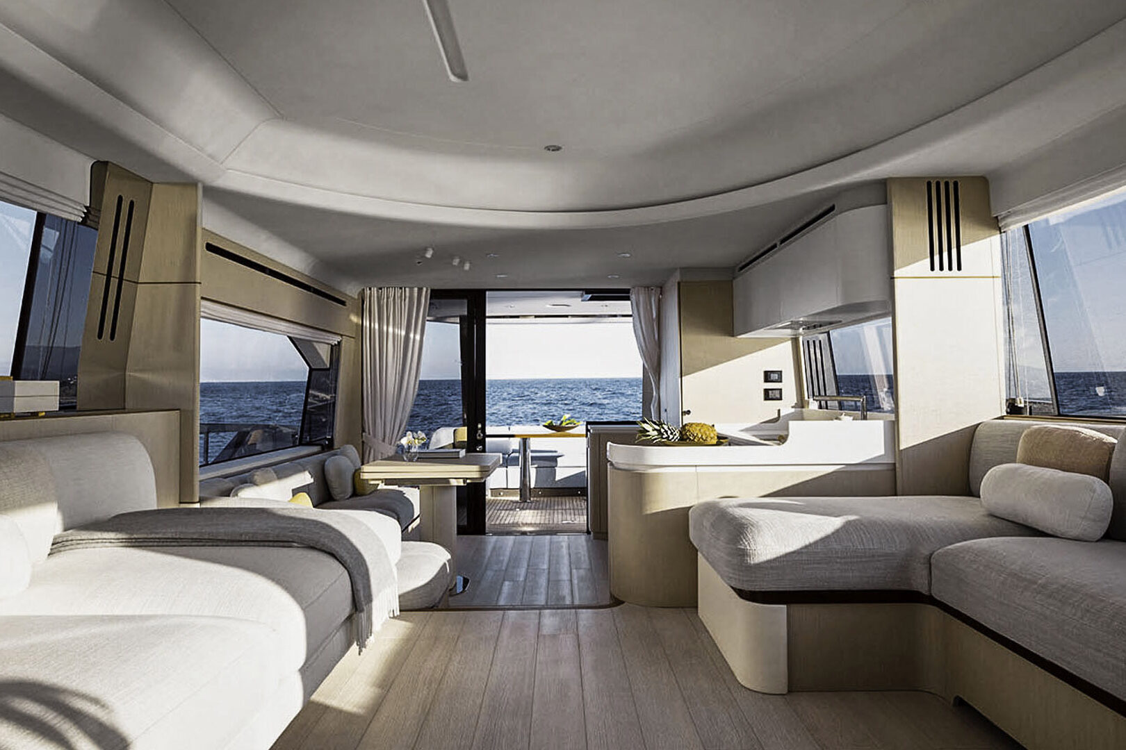 Azimut 68 Fly aft galley
