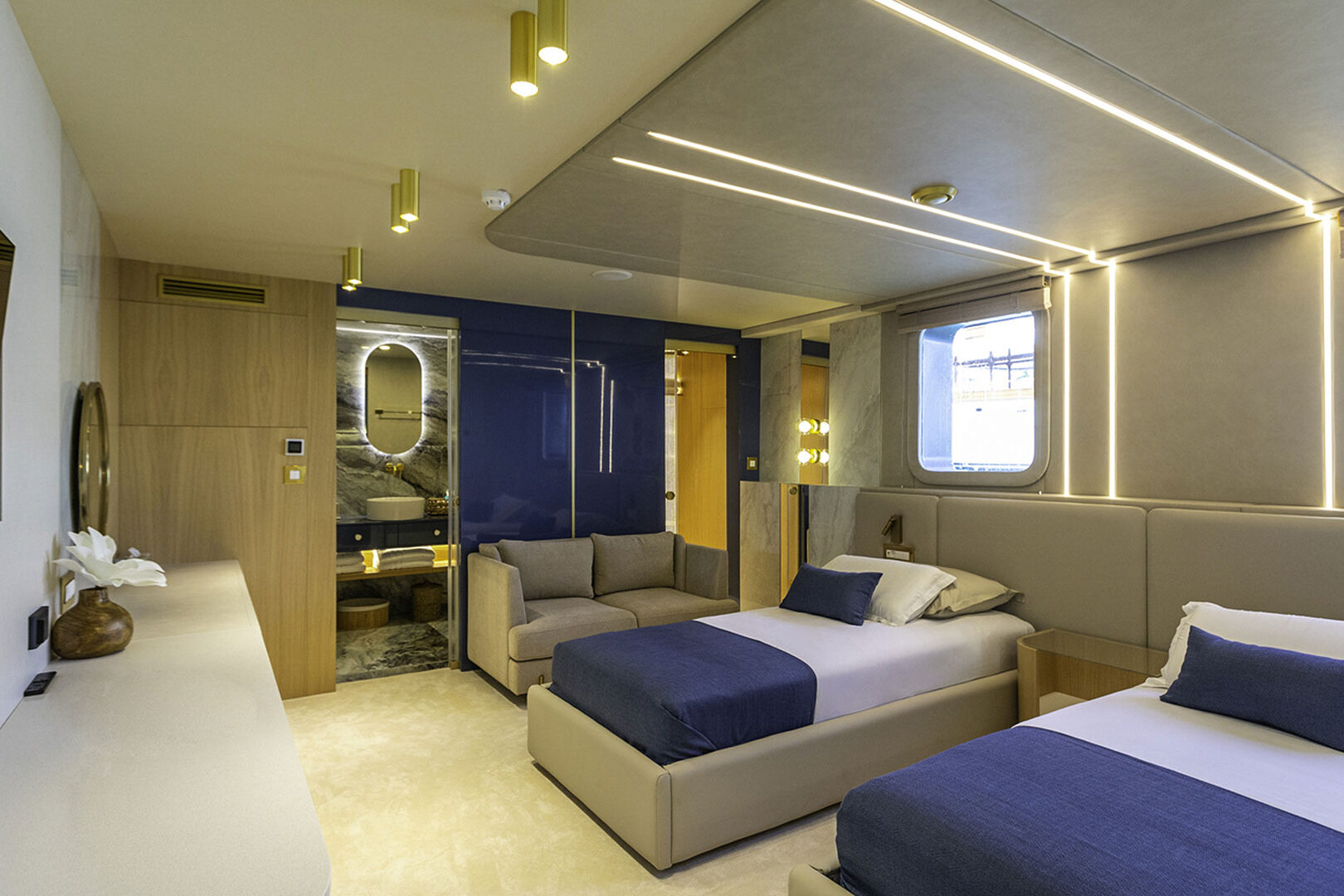 Scorpios Convertible cabin other view
